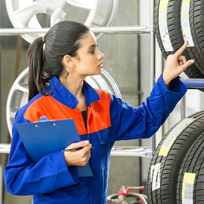Car mechanic